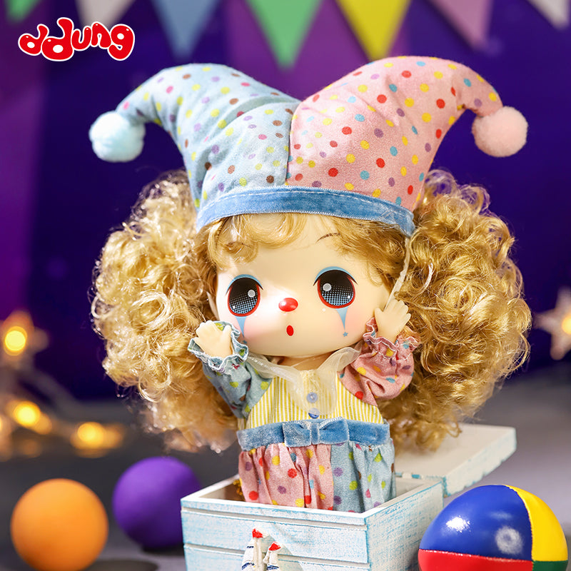 Muñeca original Ddung Doll payaso articulada Newplay - detalle ojos kawaii